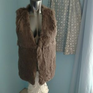 CLUCE Sz S sweater faux fur vest with pockets B68